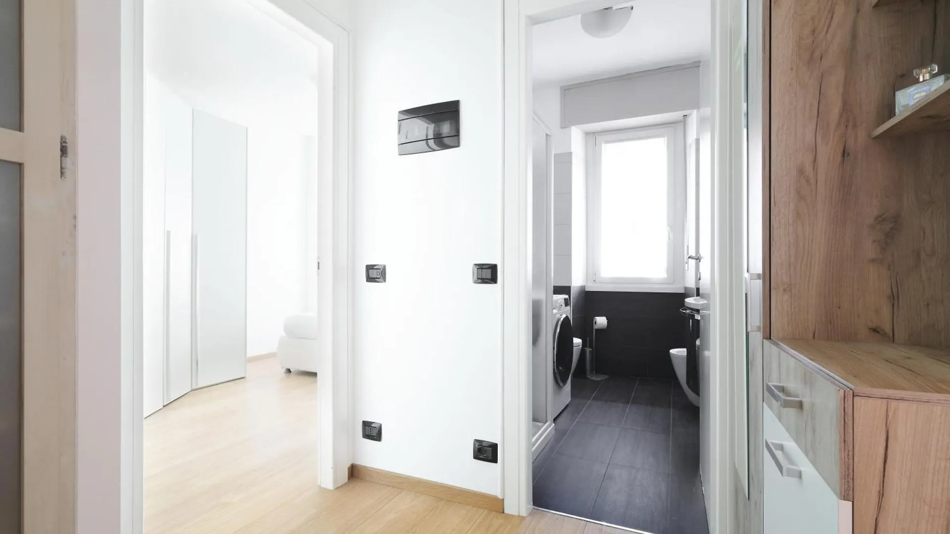 Апартаменты Sunny Milan Hideaway 0*,