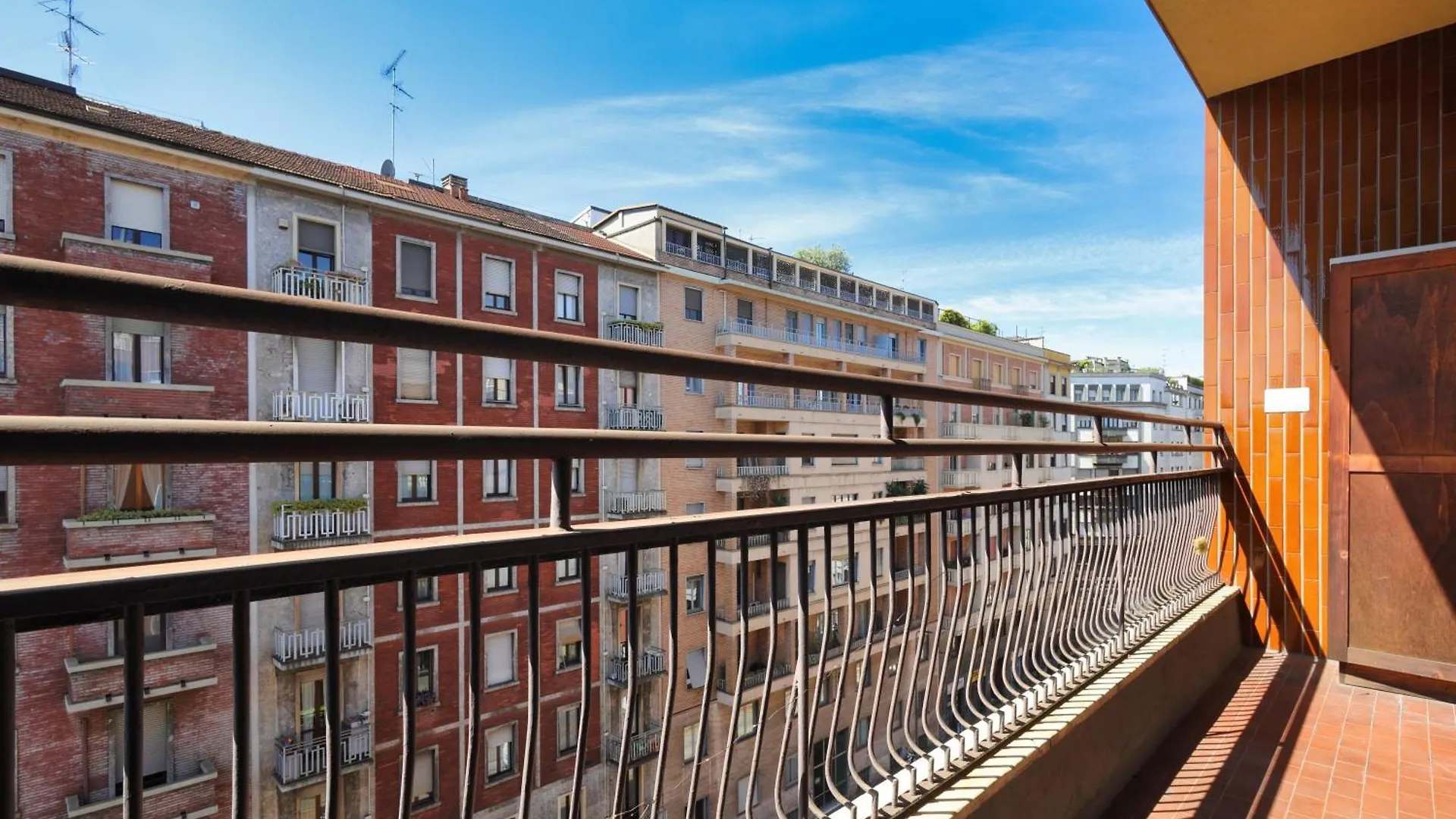 Sunny Milan Hideaway Apartment